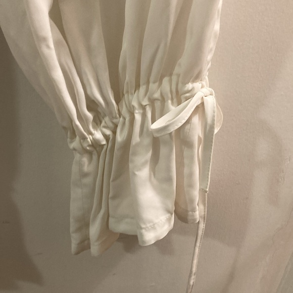 Victor Victoria, New with tags white pants - Picture 8 of 16